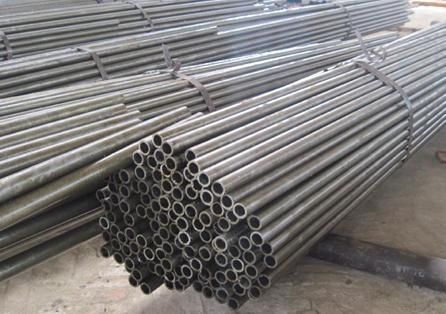 山東小口徑無(wú)縫鋼管